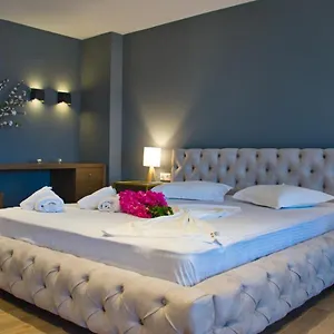 2* Otel Viky