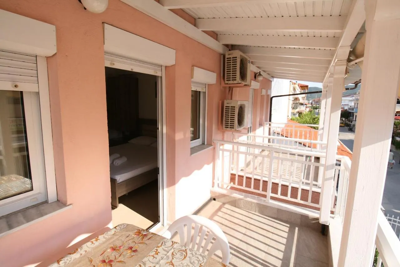 Sarti Center Studios Aparthotel